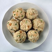 Semmelknödel. Foto: Kobako